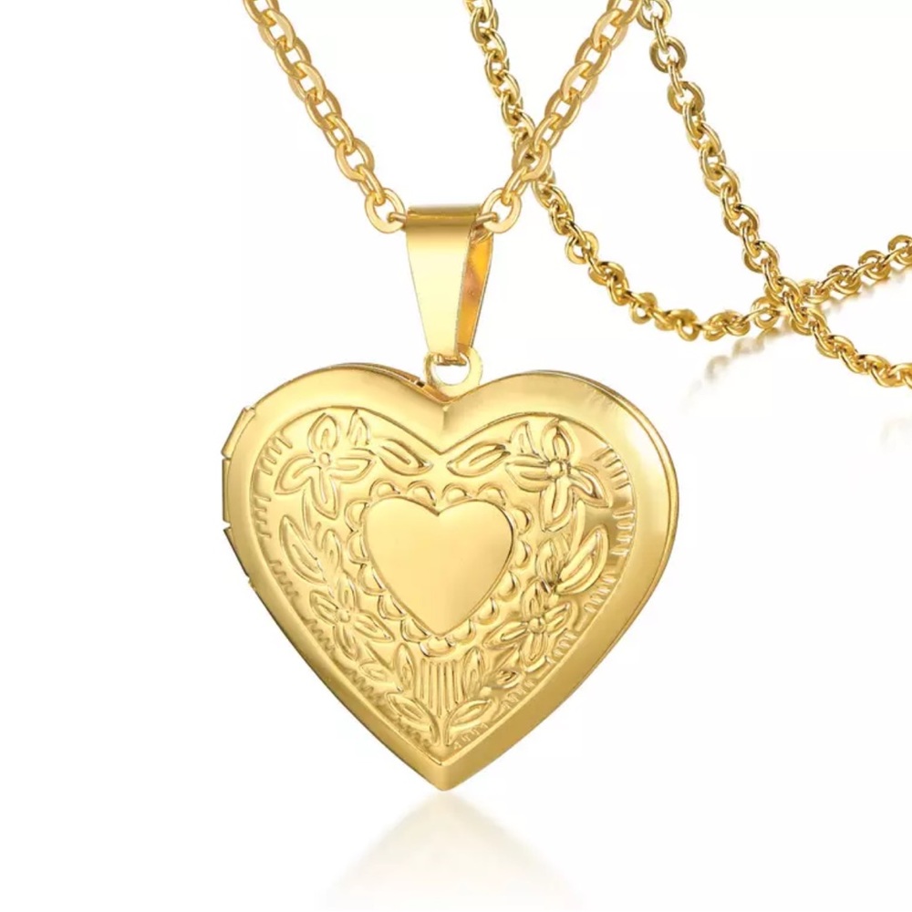 Heart Locket Necklace NEW